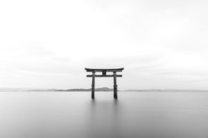 恋愛成就祈願のための参拝で得たまなび。目には見えない仕組みの世界に私たちは住んでいる